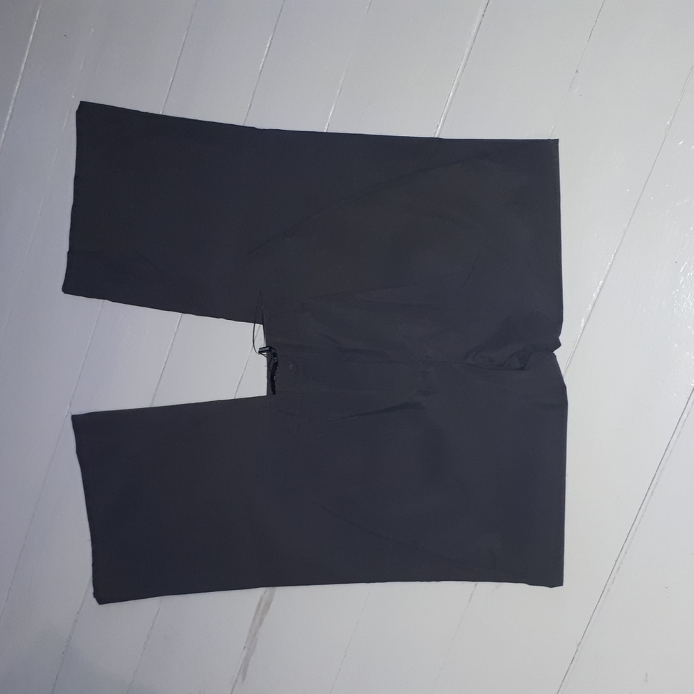 Pretty Little Thing size 4